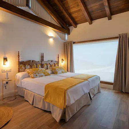 Rural La Sobreisla Otel 3*