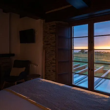 Rural La Sobreisla 3*